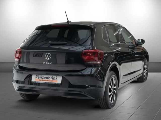 Volkswagen Polo Active TSI Navi ParkPilot Sitzheizg. Anschlussg...