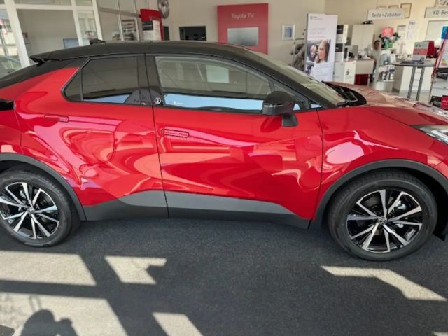 Toyota C-HR Hybride Plug-in Team D