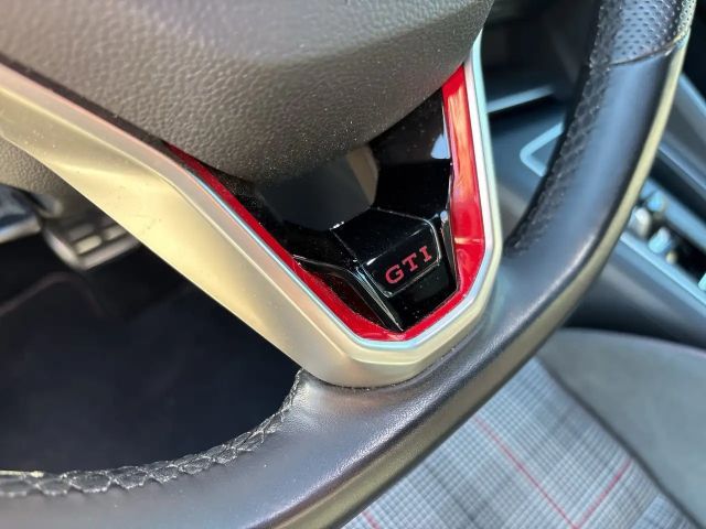 Volkswagen Golf DSG GTI