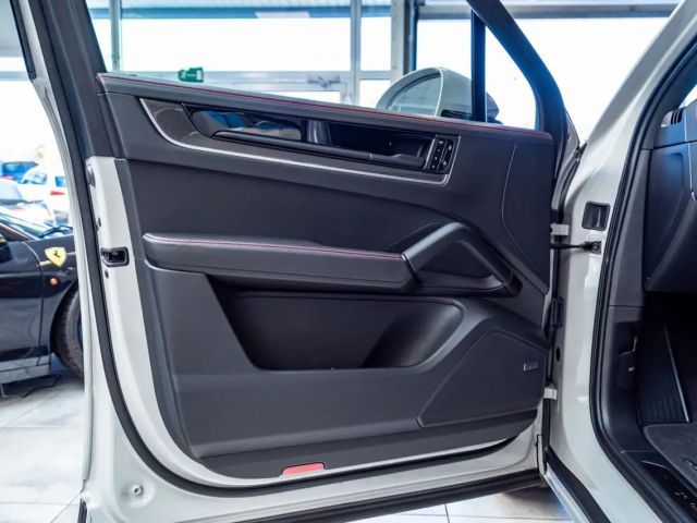 Porsche Cayenne E-Hybrid Turbo