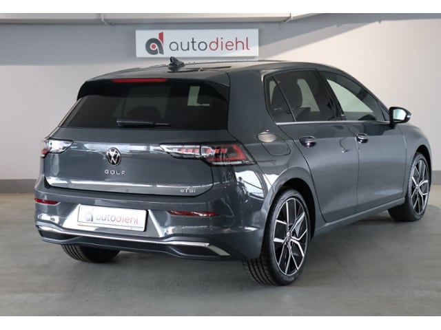 Volkswagen Golf 1.5 eTSI DSG Golf VIII