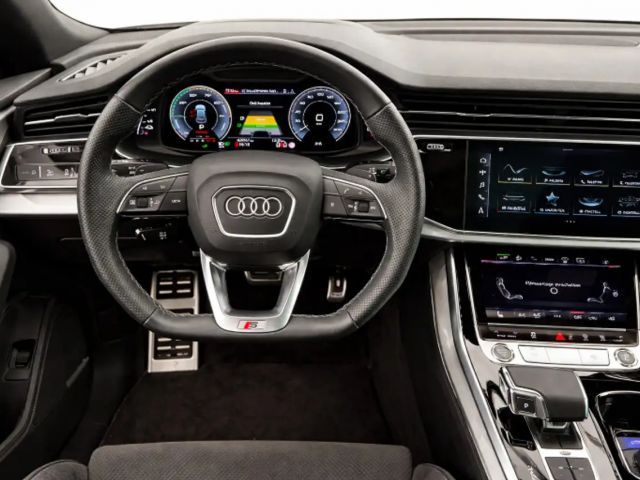 Audi Q8 55 TFSI Hybride Quattro S-Line