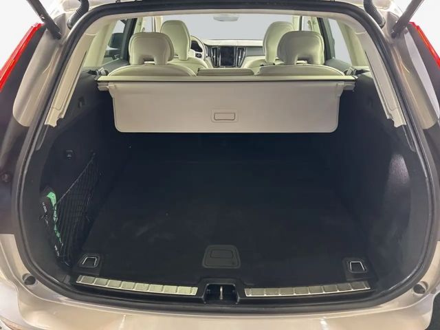 Volvo XC60 AWD Dark Plus Recharge T8