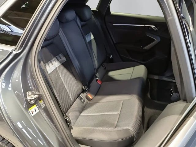 Audi A3 30 TDI Sedan