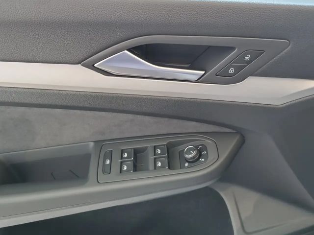 Volkswagen Golf DSG Life Variant