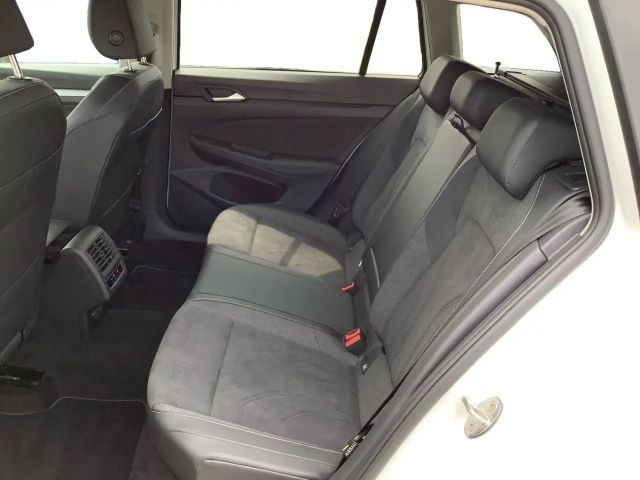 Volkswagen Golf 1.5 eTSI DSG Style Variant