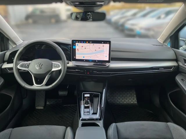 Volkswagen Golf 2.0 TDI DSG Style Variant