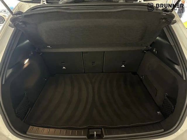 Mercedes-Benz GLA 250 4MATIC AMG Line