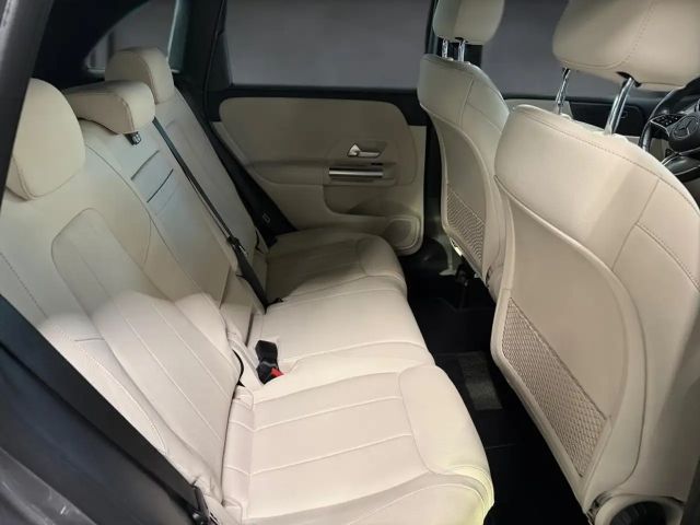 Mercedes-Benz B 200 Progressive