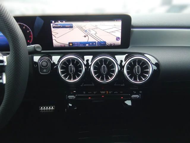 Mercedes-Benz A 180 AMG Line Hatchback