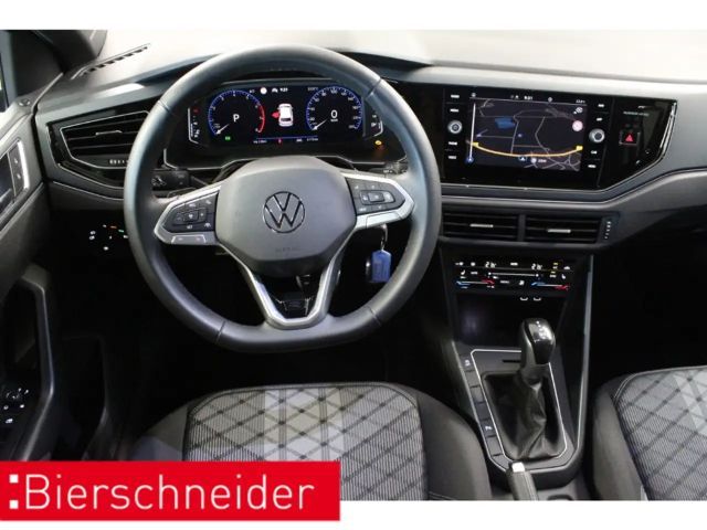 Volkswagen Polo 1.0 TSI DSG R-Line