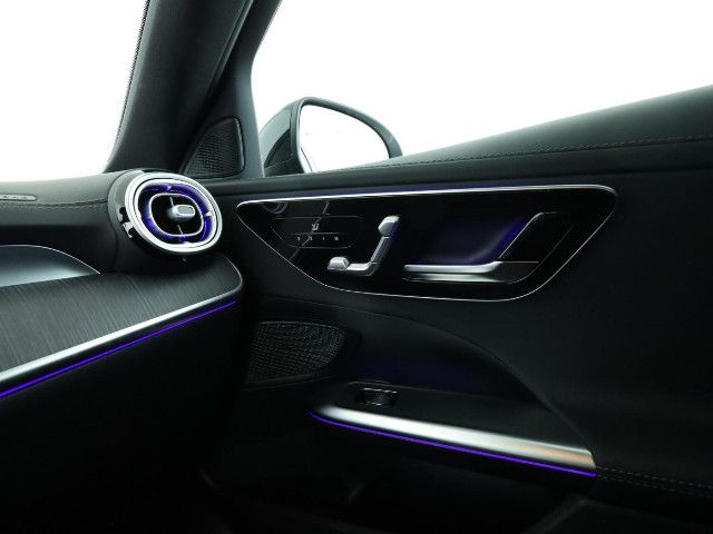 Mercedes-Benz C 200 AMG Line Sedan