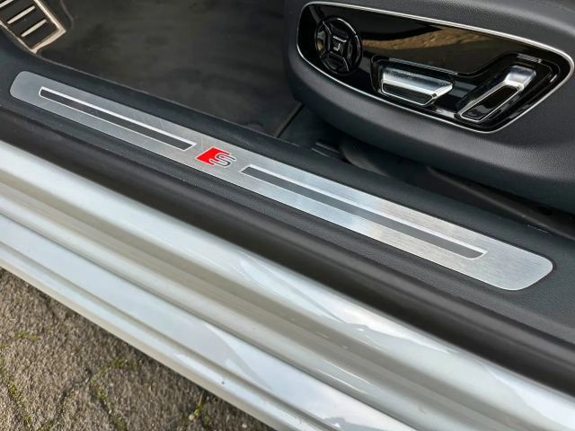Audi A8 60 TFSI Quattro S-Line