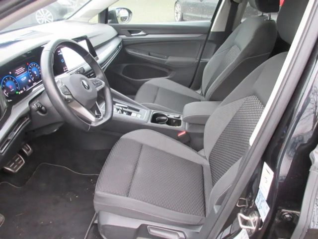 Volkswagen Golf 1.5 eTSI DSG IQ.Drive