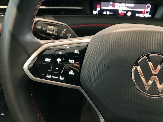 Volkswagen ID.7 340PS 4M NP.80T ACC.5J-G.WÄRMEPUMPE.AHK.AREA-VIEW.NAVI.HARMAN.HUD.LED