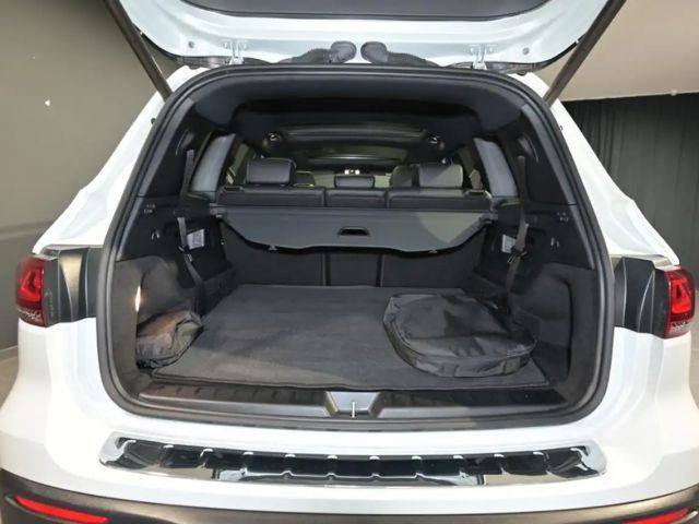 Mercedes-Benz EQB 300 4MATIC AMG Line