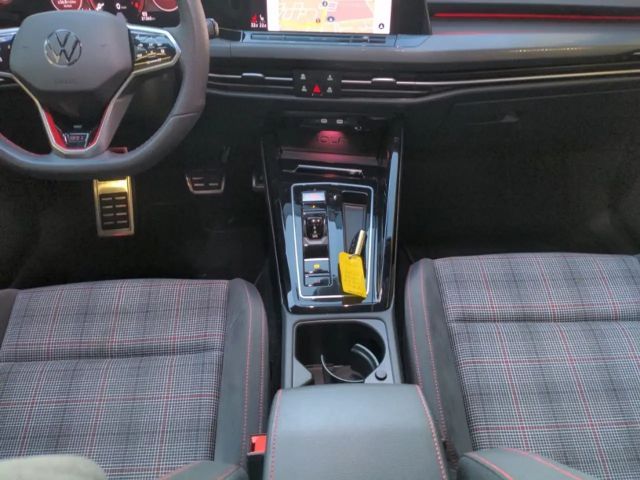 Volkswagen Golf 2.0 TSI DSG Golf VIII