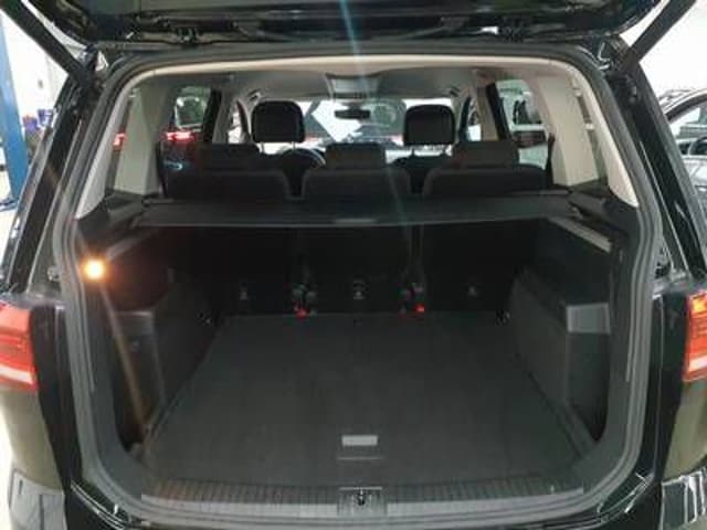 Volkswagen Touran 1.5 TSI DSG R-Line