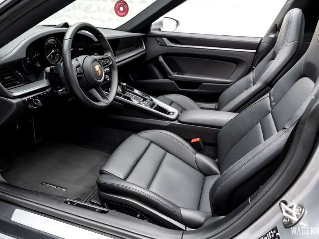 Porsche 992 4 Cabrio Targa