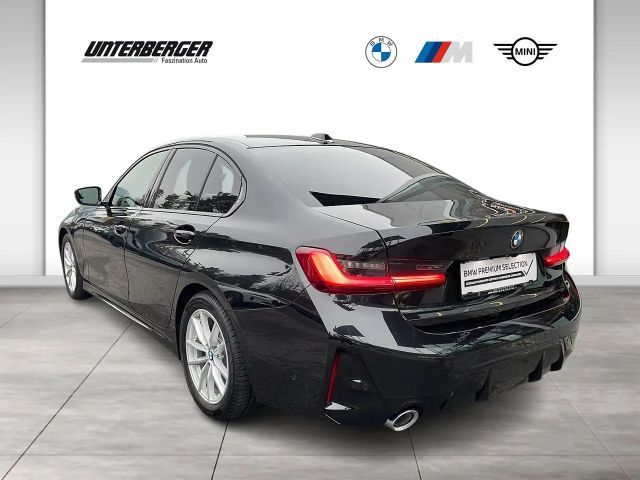 BMW 320 320d M-Sport Sedan xDrive