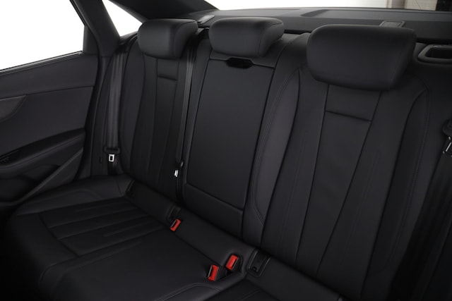 Audi A4 40 TDI Quattro S-Tronic Sedan