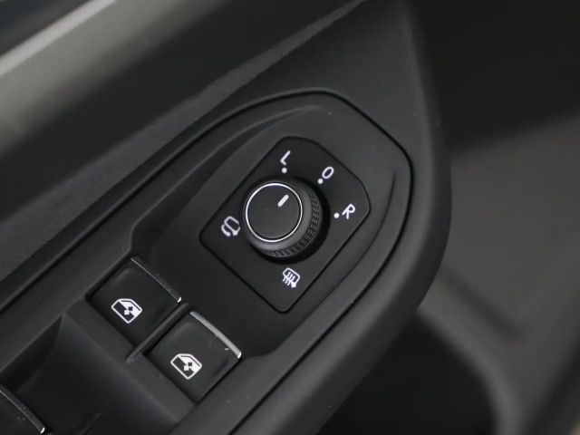 Volkswagen Golf Life Variant