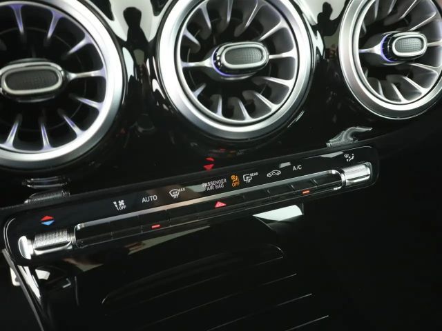 Mercedes-Benz A 200 AMG Line