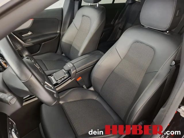 Mercedes-Benz CLA 200 Shooting Brake