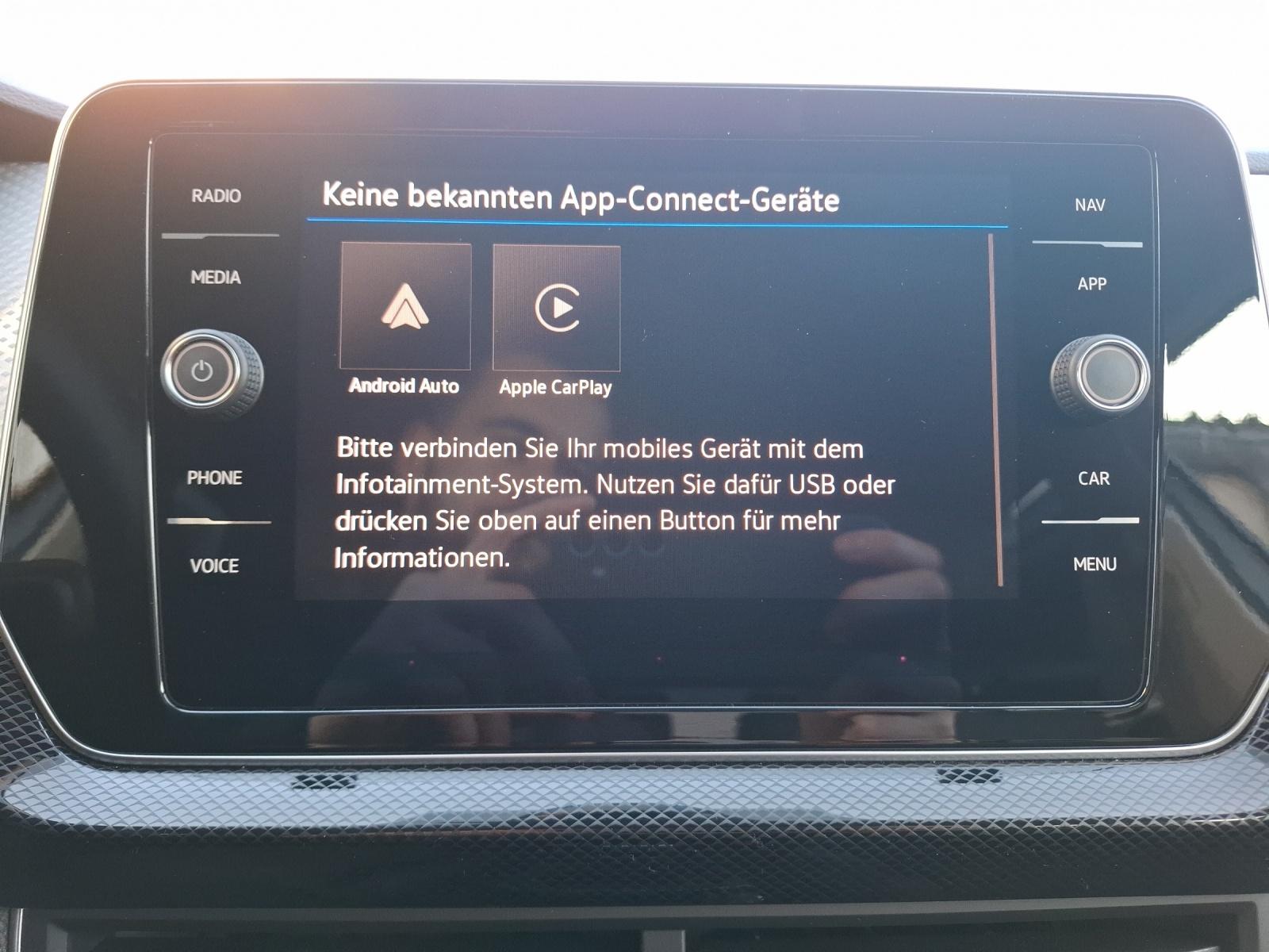 Volkswagen T-Cross TSI Goal LED Navi AID ACC RFK SH LM