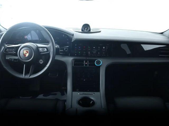 Porsche Taycan Turbo