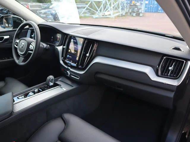 Volvo XC60 AWD Dark Plus