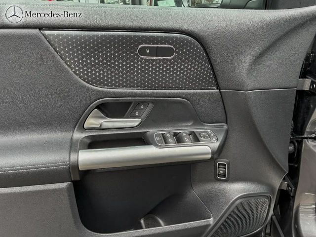 Mercedes-Benz GLA 180 Progressive