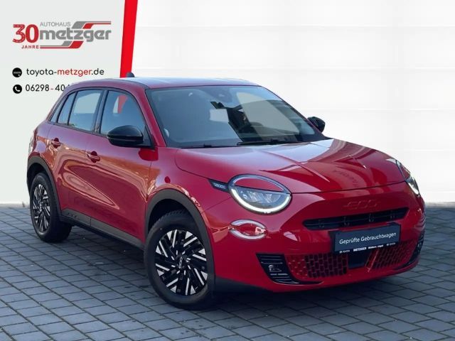 Fiat 600e Red 54kWh +LED-Scheinwerfer +Klimaautomatik