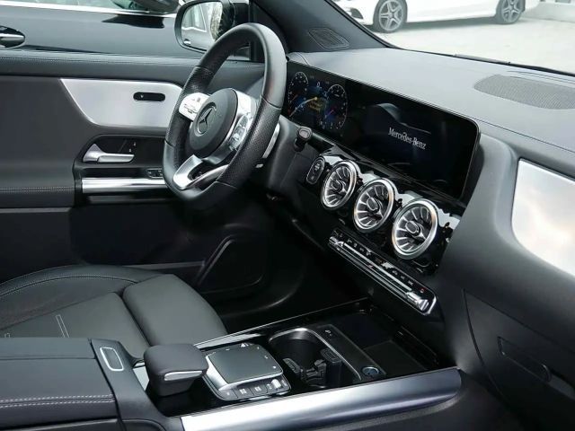 Mercedes-Benz GLA 250 AMG Line