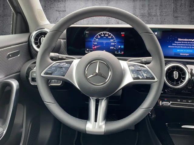 Mercedes-Benz A 200 A 200 d Progressive