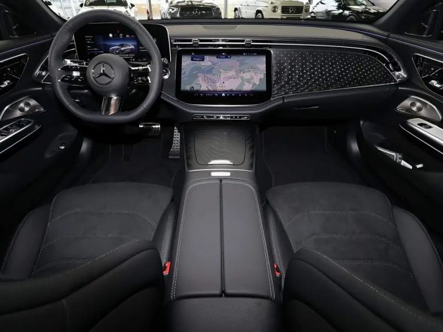 Mercedes-Benz E 220 AMG Line E 220 d Sedan