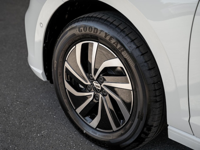 Volkswagen Polo 1.0 l TSI ACC FLA LM KlimaA SHZ PDC