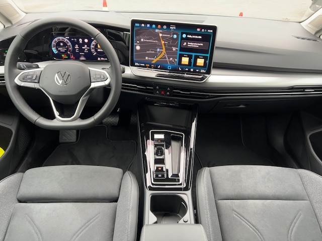 Volkswagen Golf 1.5 eTSI DSG IQ.Drive