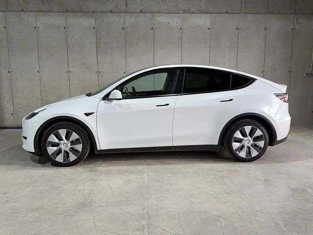 Tesla Model Y AWD Long Range
