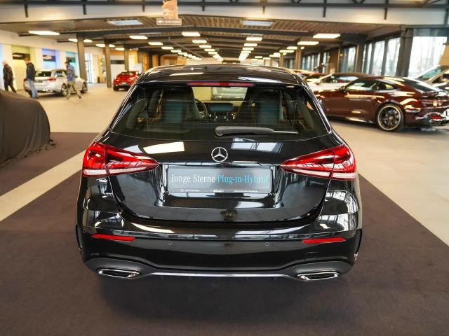 Mercedes-Benz A 250 A 250 e AMG Line
