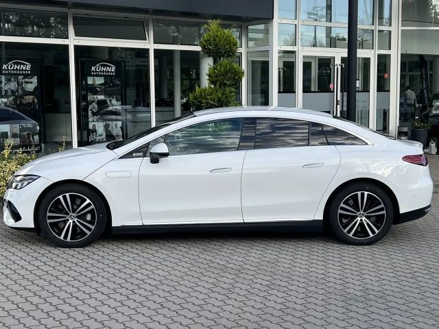 Mercedes-Benz EQE 300 Electric Art Sedan