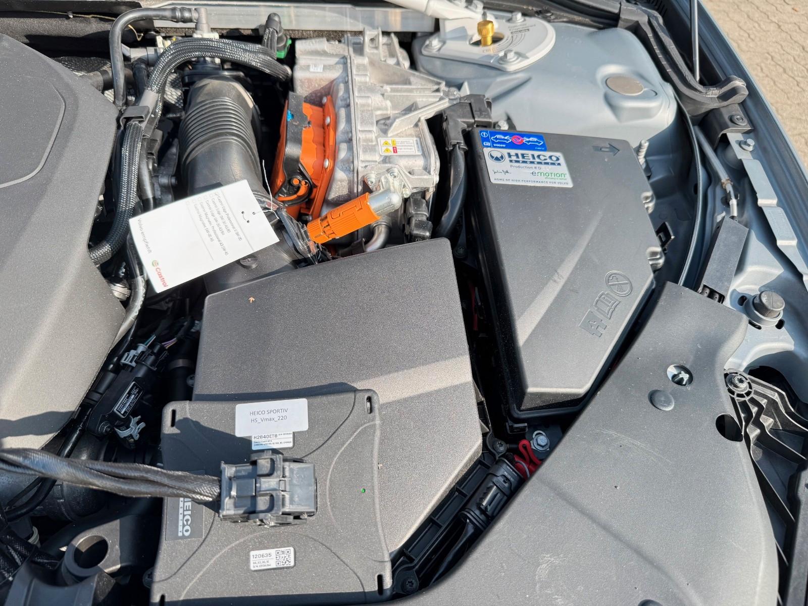 Volvo V60 AWD Polestar Recharge T8