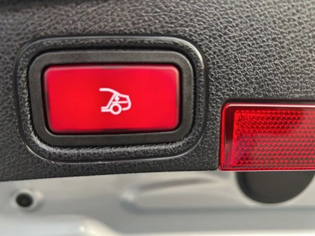 Mercedes-Benz C 200 4MATIC AMG Line Cabriolet