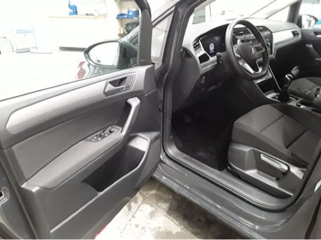 Volkswagen Touran 1.5 TSI Comfortline