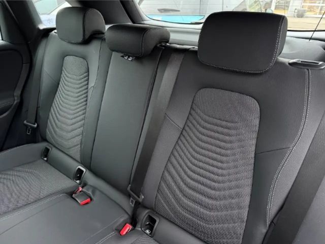 Mercedes-Benz B 180 Progressive Sedan