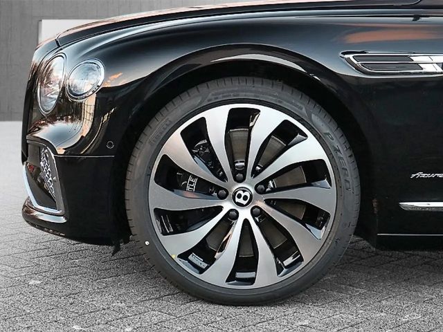 Bentley Flying Spur Hybrid V8