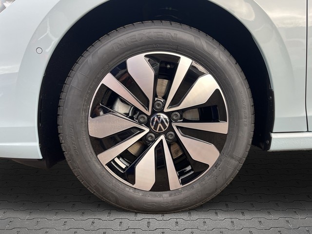 Volkswagen Golf 1.5 eTSI