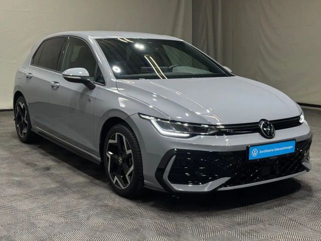 Volkswagen Golf 1.5 eTSI DSG R-Line