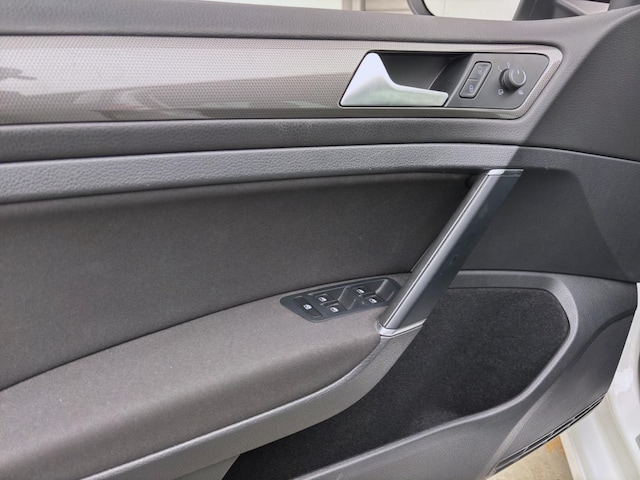 Volkswagen Golf 1.0 TSI IQ.Drive Variant