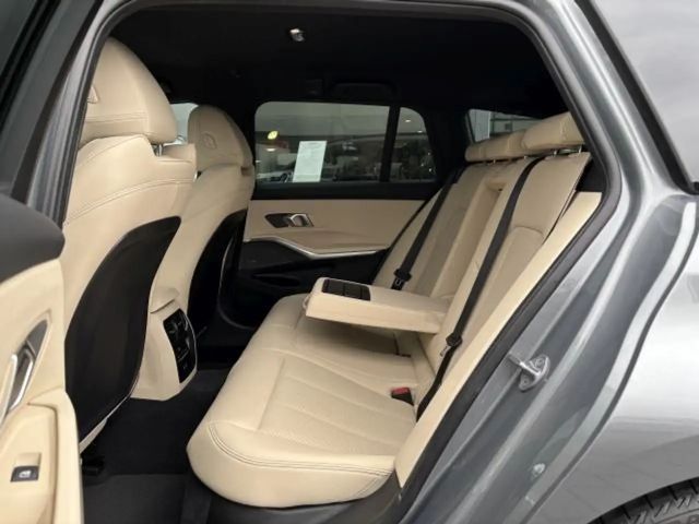 BMW 330 330i M-Sport Touring